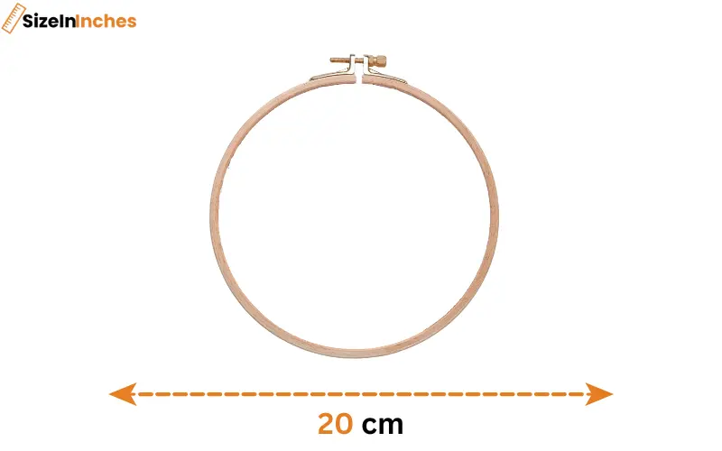 how big is 20 cm