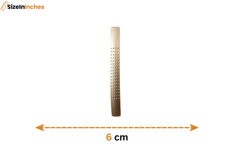 how big is 6 cm