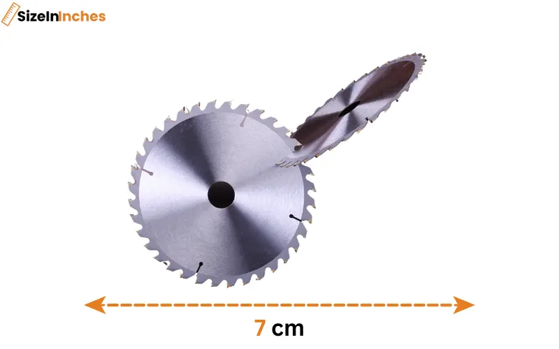 how big is 7 cm